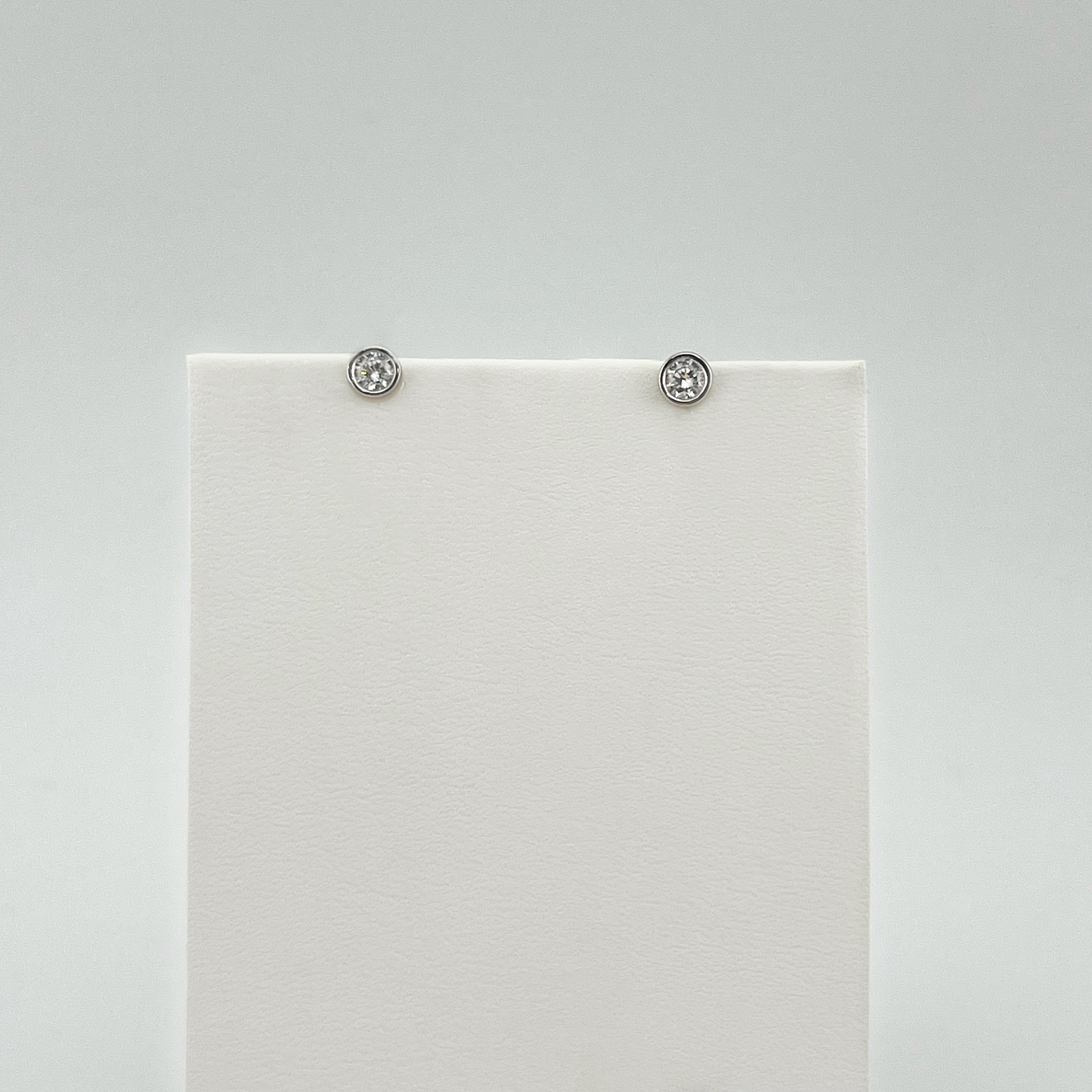 Серьги пусеты 019402-1102