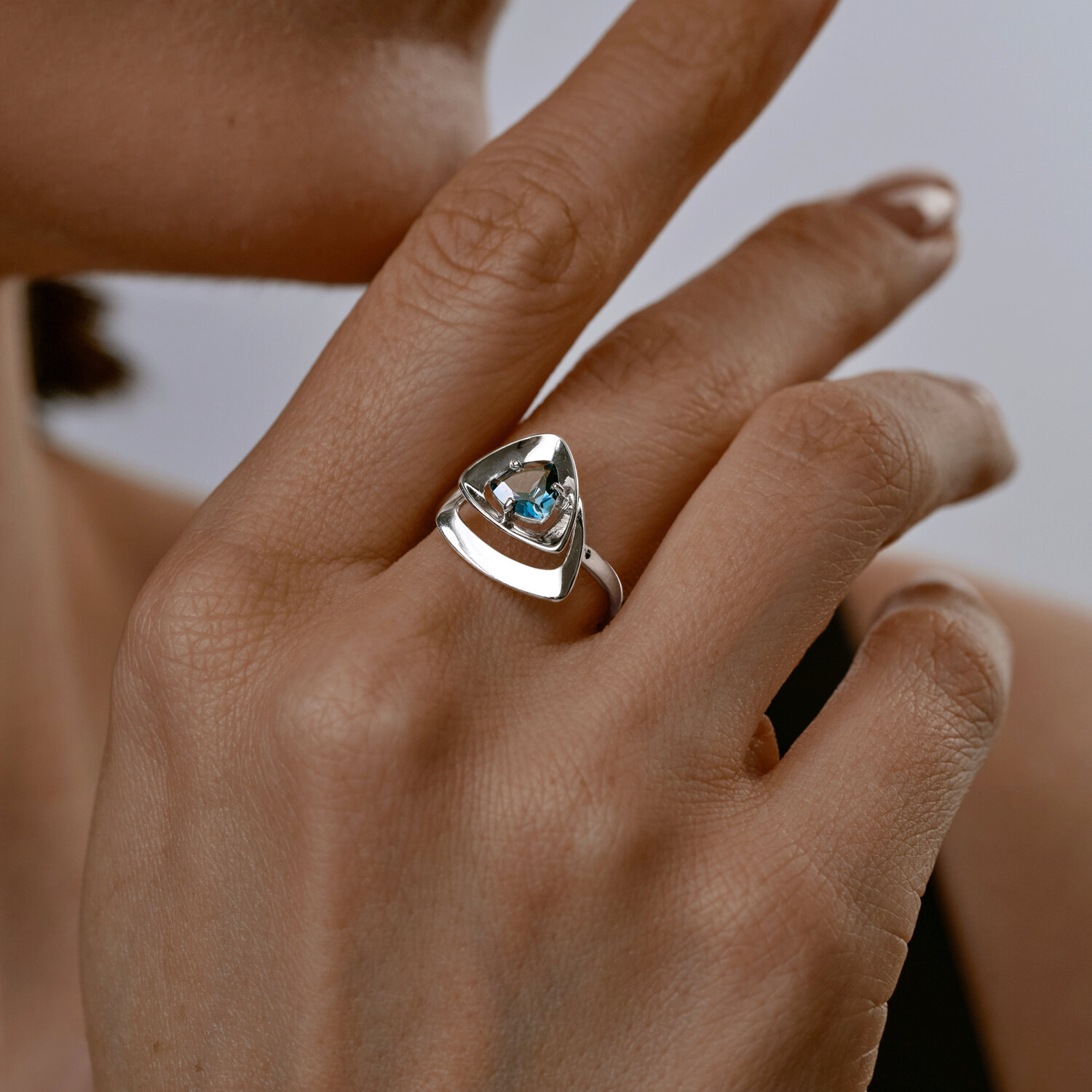 Кольцо 92011977