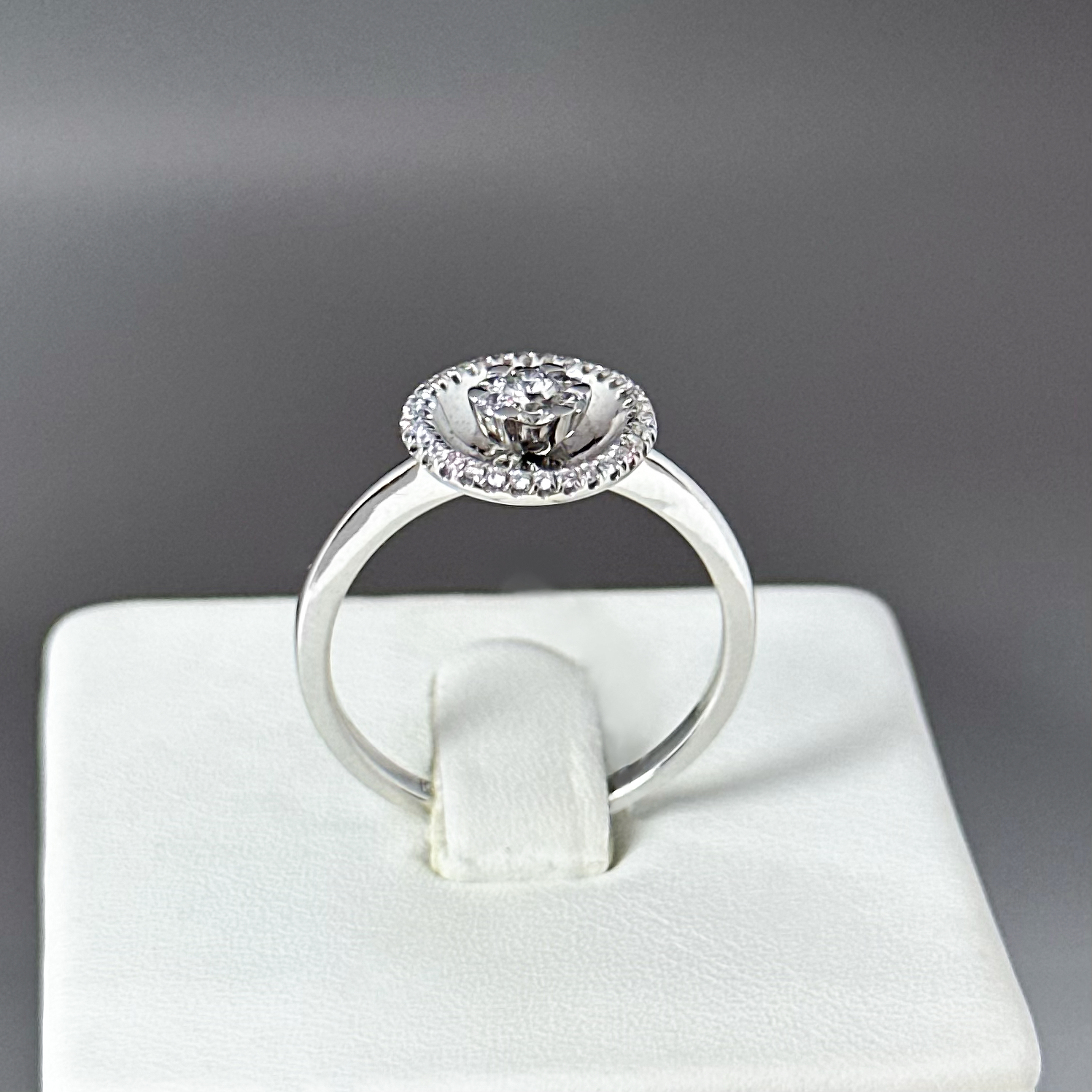 Кольцо 3352307