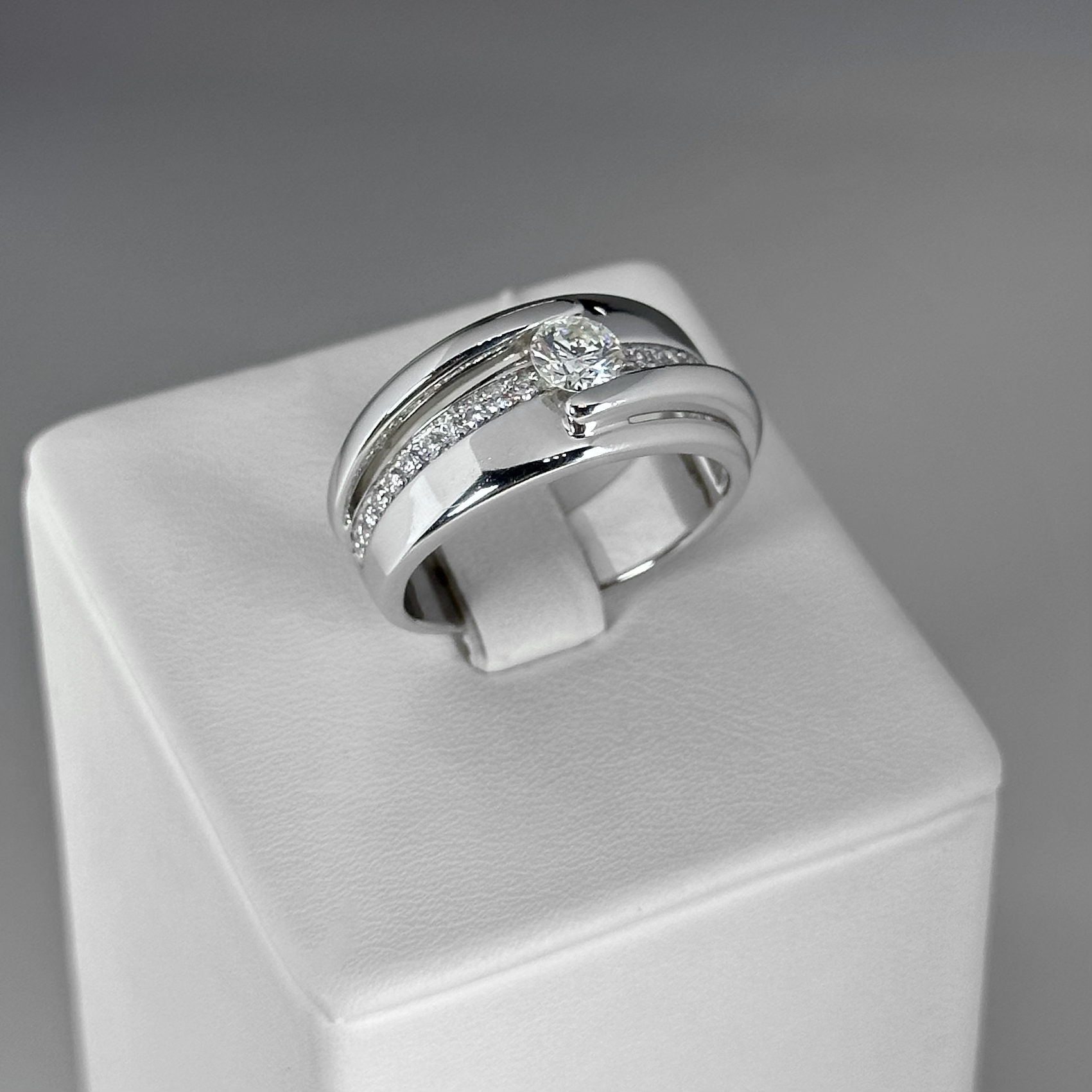 Кольцо 810133-01