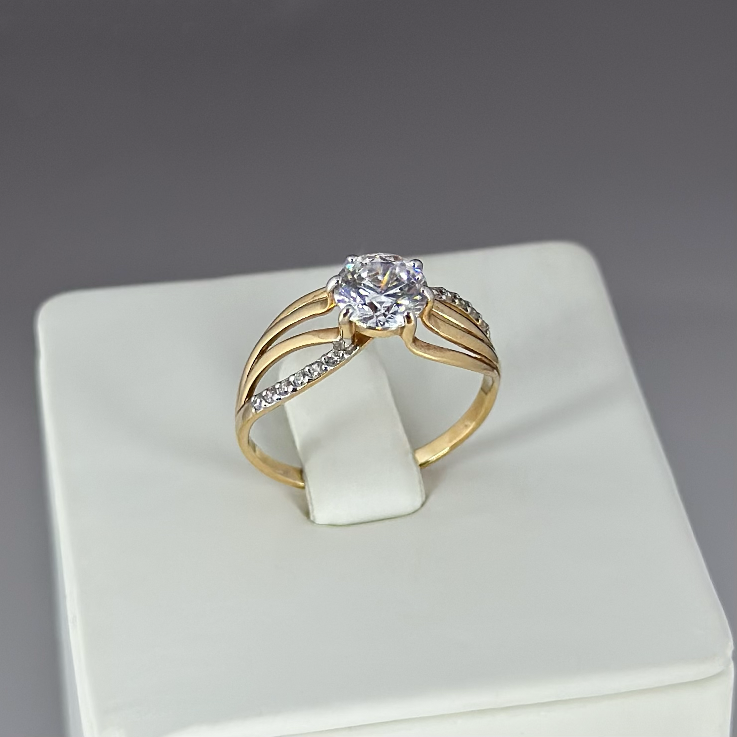 Кольцо к1324269