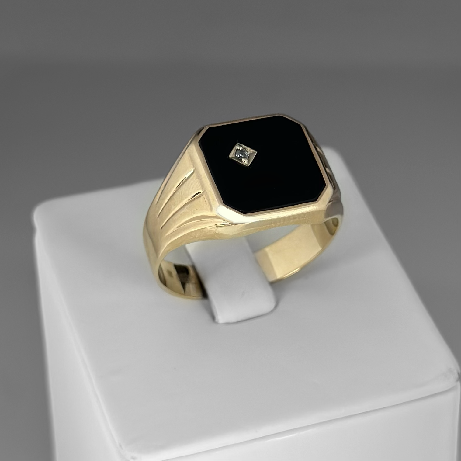 Печатка 132456734