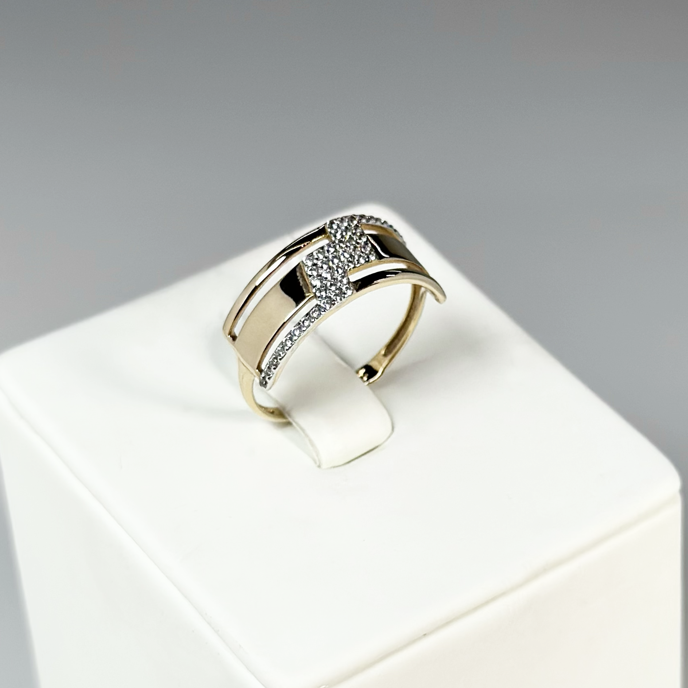 Кольцо К132-2527