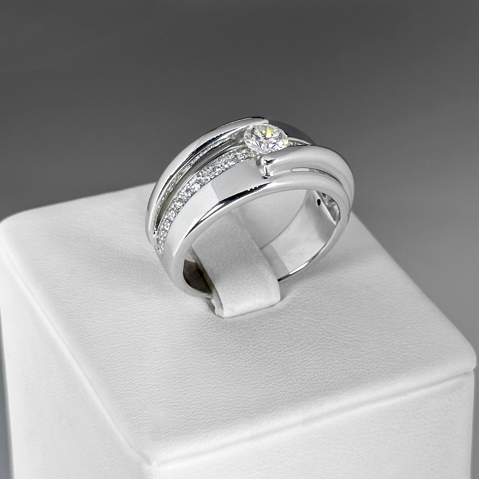 Кольцо 810133-01