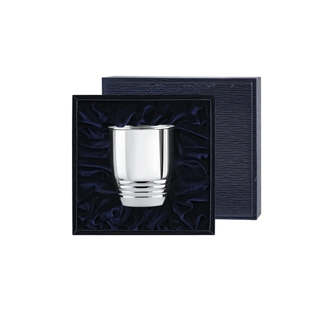 Серебряные стаканы